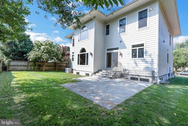 Photo - 7607 Newmarket Dr
