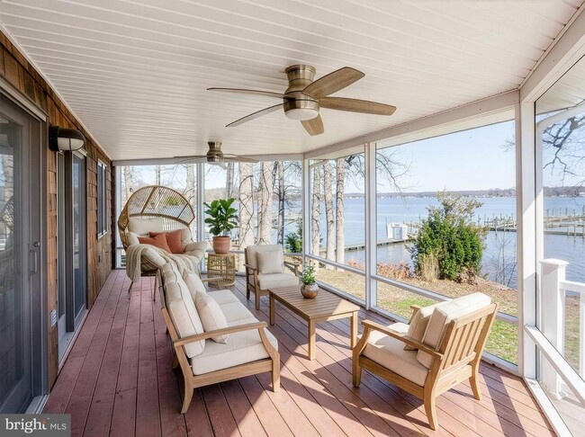 Building Photo - 26 Park Ln