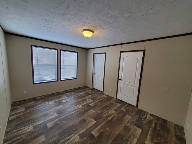 23 Starling Hill Dr