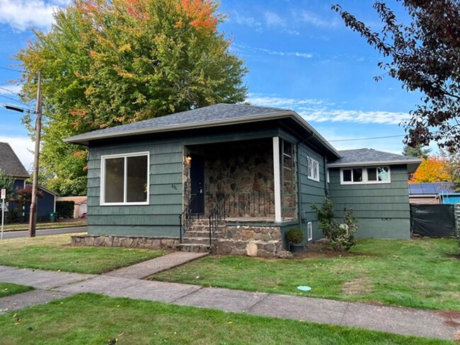 Building Photo - 2Bd/1Ba Single Story House w/ Basement - A...