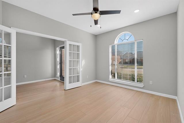 Photo - 325 Crooked Creek