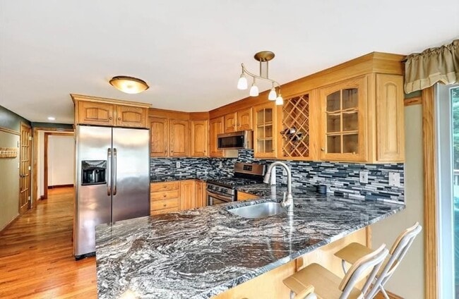 Photo - 103 Walnut St