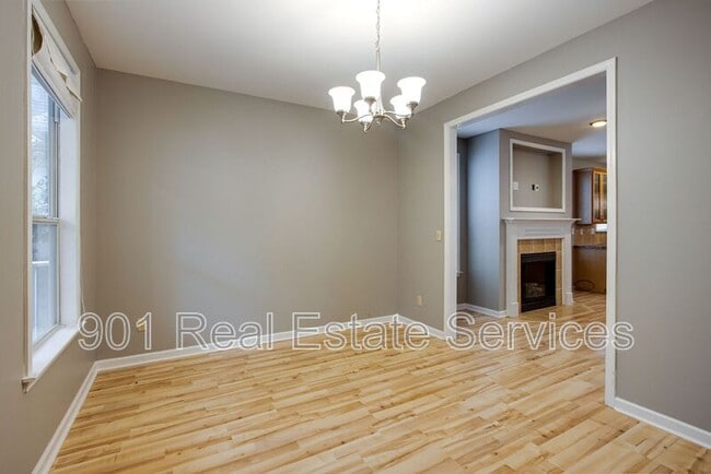 Photo - 1413 Island Town Dr