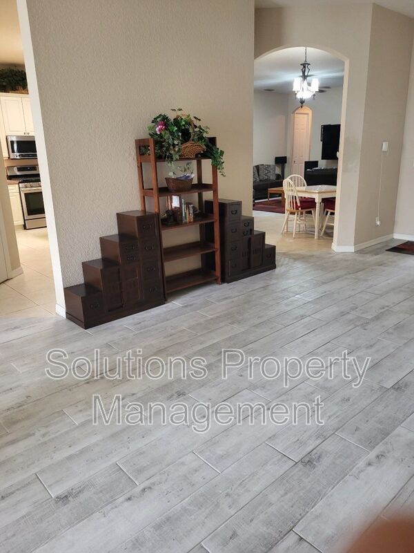 Photo - 4858 Chastain Dr
