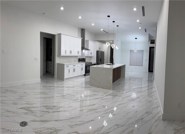 Photo - 3614 65th St W