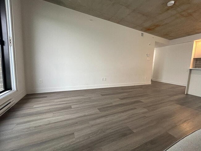 Photo - 1431 Av. de la Gare