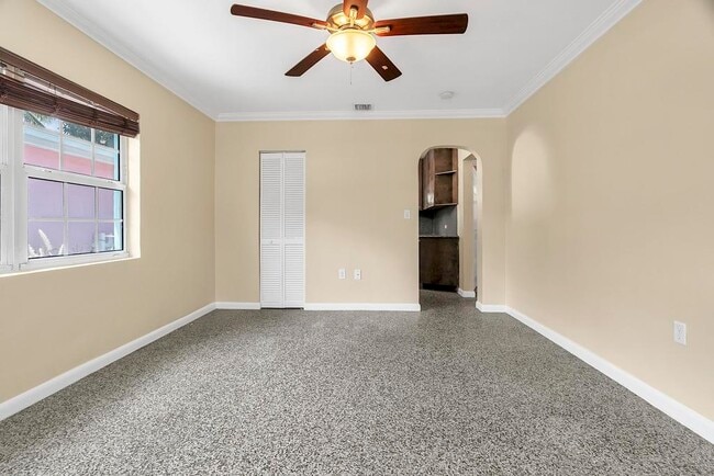 Photo - 714 8th Ave N