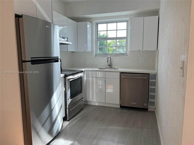 Photo - 440 NE 63rd St Unit 4