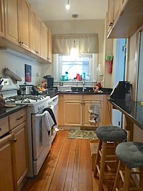 Building Photo - 174 Winthrop Rd Unit 2