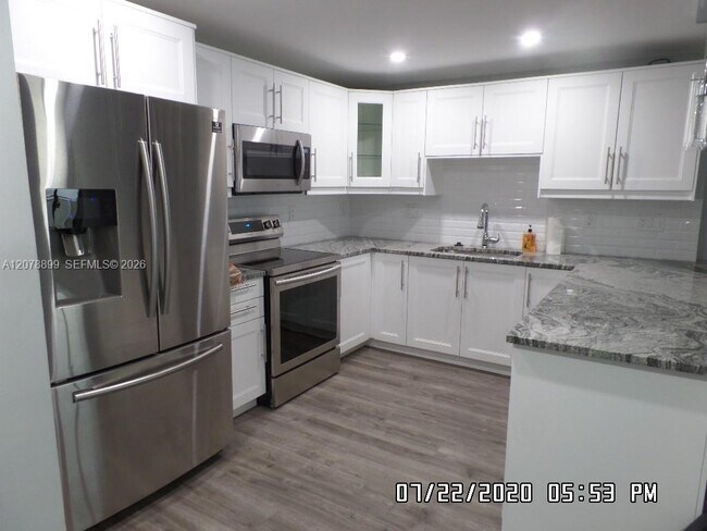 1600 S Ocean Dr Unit 18D