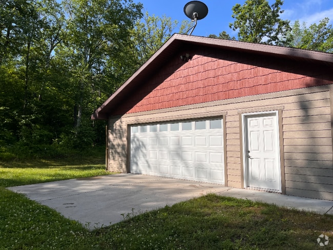 Building Photo - 18747 Jermark Rd Rental