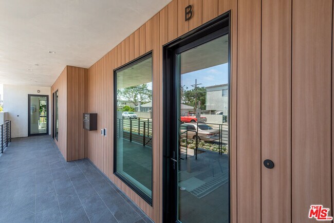 4095 Sawtelle Blvd