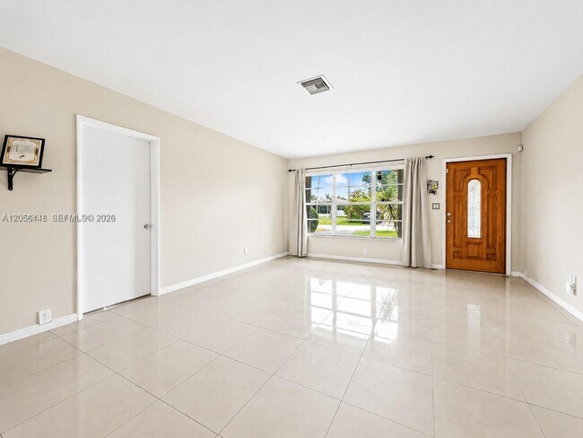 Photo - 2210 N 57th Way