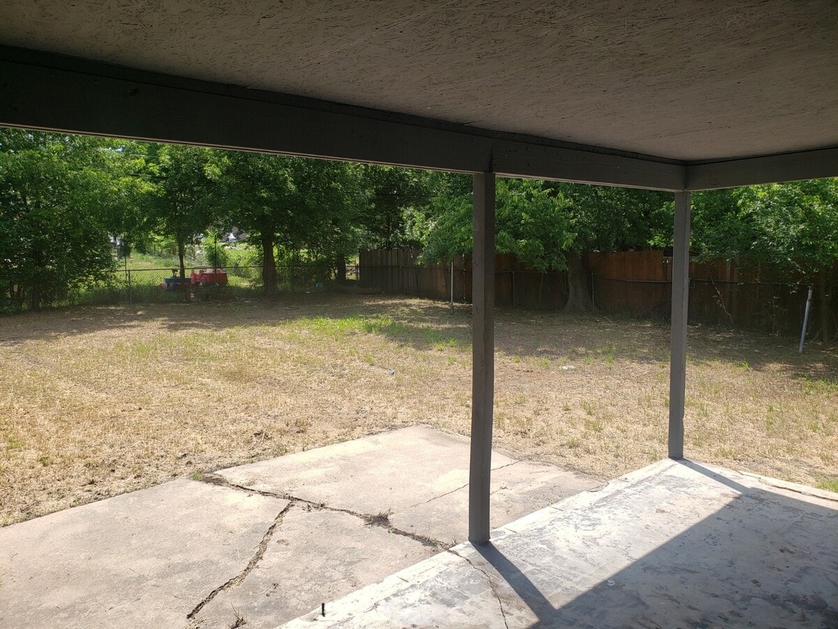 Photo - 3 bedroom 2 bathroom house in 76119