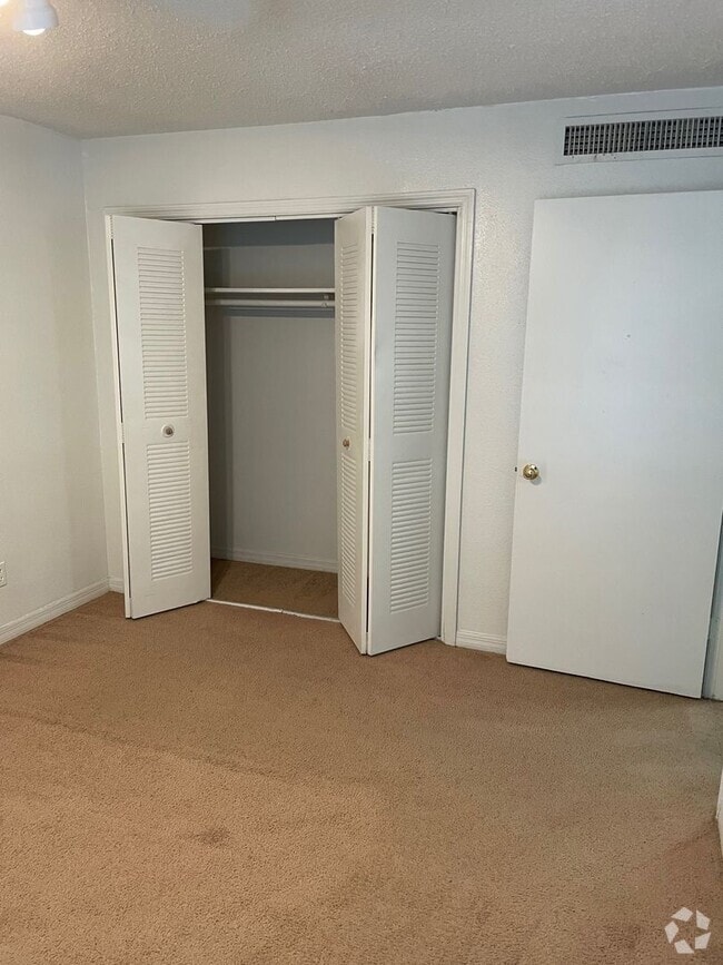 Building Photo - Serra Vella - 315-102 Unit 315-102 Rental