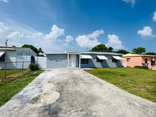 Building Photo - 2021 Wellington Rd Rental
