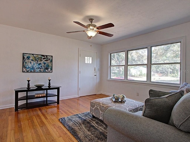 Photo - 604 N Kentucky Ave