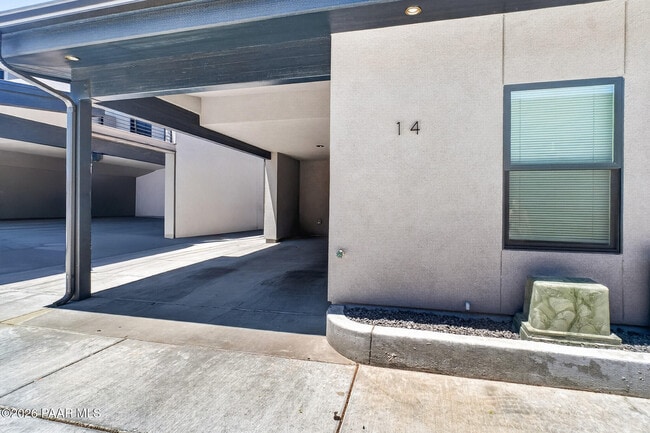 Photo - 720 N Walnut St Unidad 14