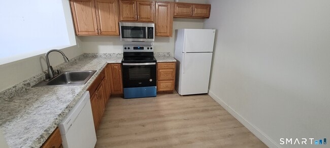 Photo - 8 Scuppo Rd Unit APT 3