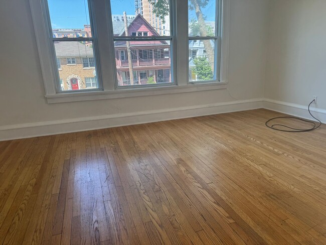 Photo - 325 W Wilson St Unit #2