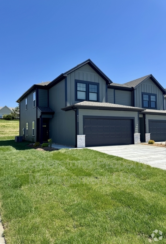 Building Photo - 8353 Valley Spring Dr Rental