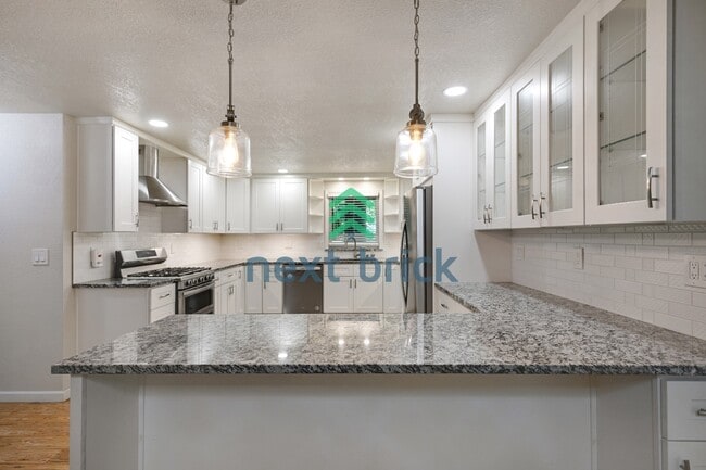 Photo - Spacious 5-Bedroom Haven with 3 Full Baths in Redmond – Your Dream Home Awaits!