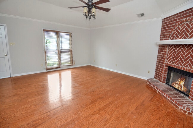 Photo - 4299 Gin Wade Cove