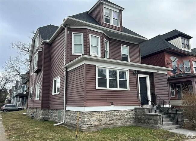 Building Photo - 402 W Ferry St Rental