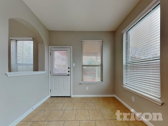 Photo - 724 Great Cloud Dr