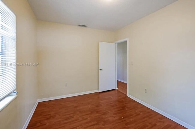 Photo - 1815 NE 178th St