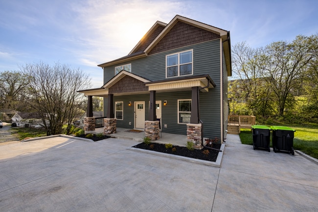 Photo - 420 S 2nd St