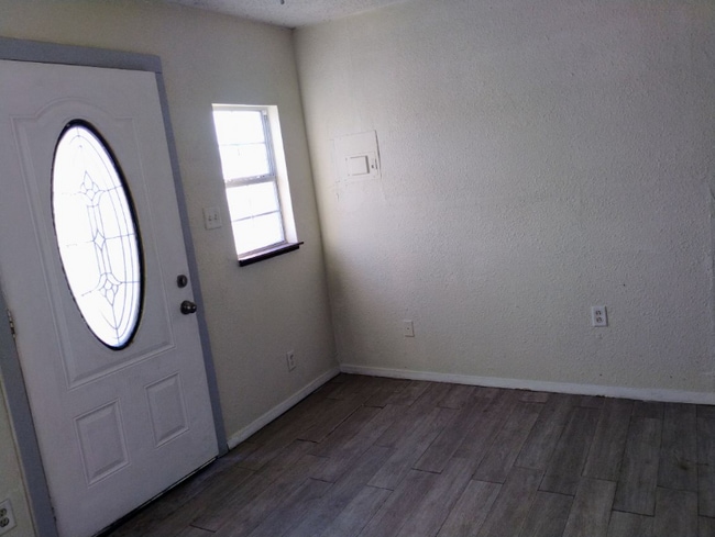 Photo - 1311 Sanco St