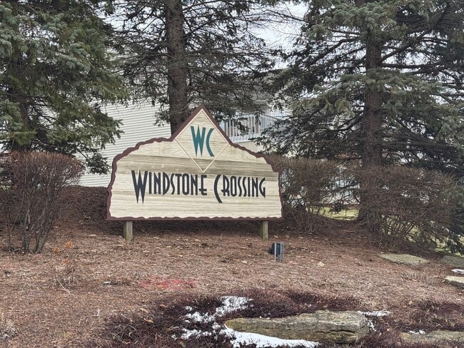 Photo - 924 Windstone Ct