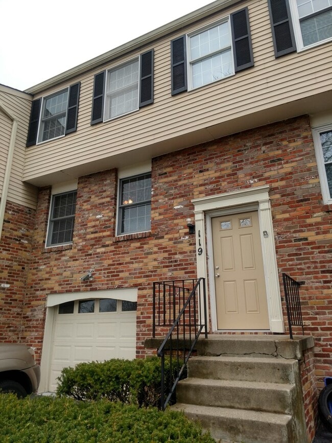 Beautiful Townhouse in Quail Run Community - Beautiful Townhouse in Quail Run Community