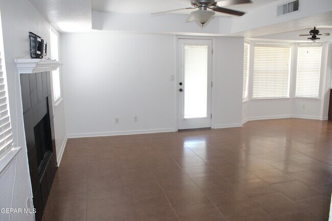 Photo - 12516 Twin Leaf Dr