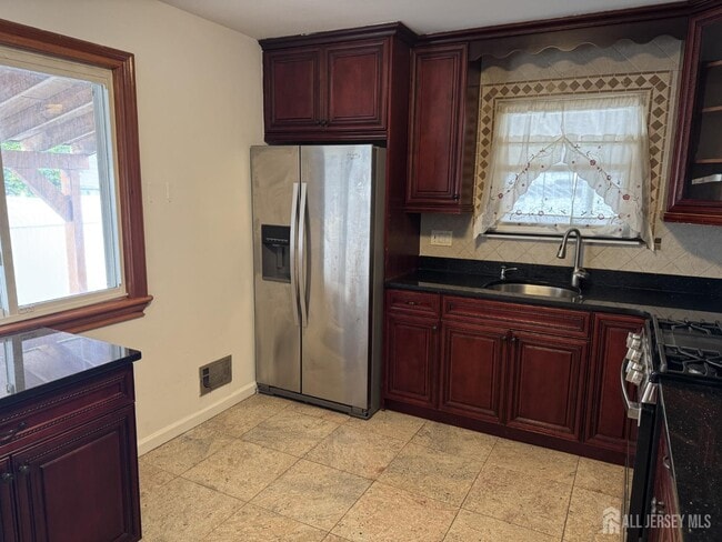 Photo - 392 Durham Ave