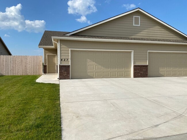 Building Photo - 427 S Longbranch Dr Rental