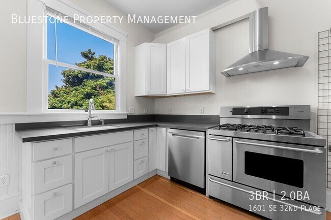 Photo - 1601 SE 32nd Pl