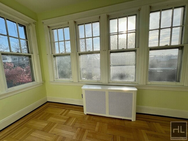 Building Photo - 3.5BR 2BA Massive Townhouse w/ Sunroom & Optional Private Parking In Maspeth