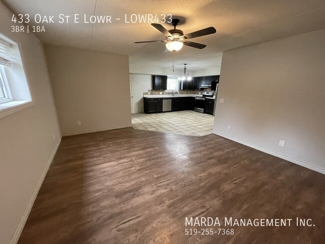 Photo - SPACIOUS 3 BED/1BATH UNIT IN LEAMINGTON +HYDRO, WATER & GAS! Unité LOWR433