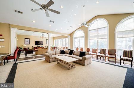 Photo - 4550 Strutfield Ln Unidad 2225