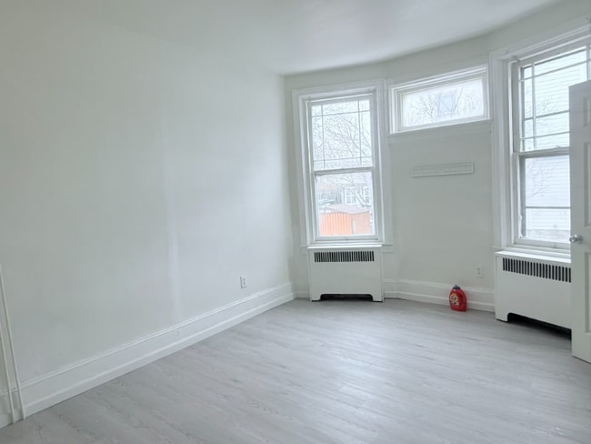 Photo - 37 E Stratford Ave Unit 1