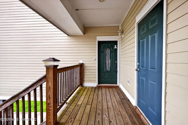 Photo - 153 Markham Dr
