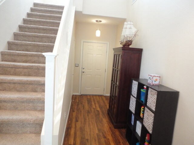 Photo - Beautiful 2 Story Home in Mountains Edge.