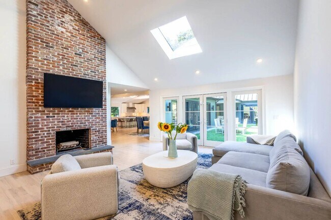 Photo - 500 Water Mill Towd Rd