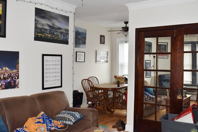 Building Photo - 3825 N Greenview Ave Unit 3819.5 - 3E Rental