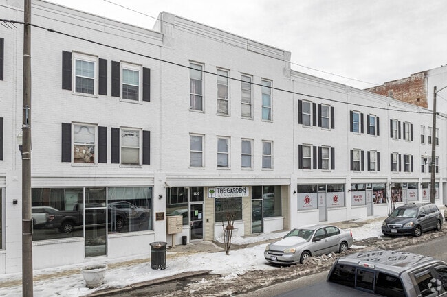 Building Photo - The Gardens at Manchester