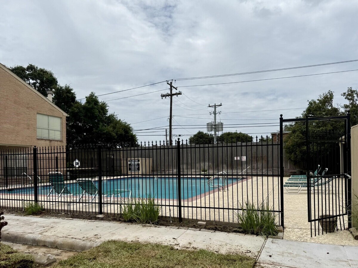 Photo - 1922 Augusta Dr Unidad 1/16