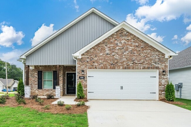 Building Photo - 5500 Blue Jay Cir