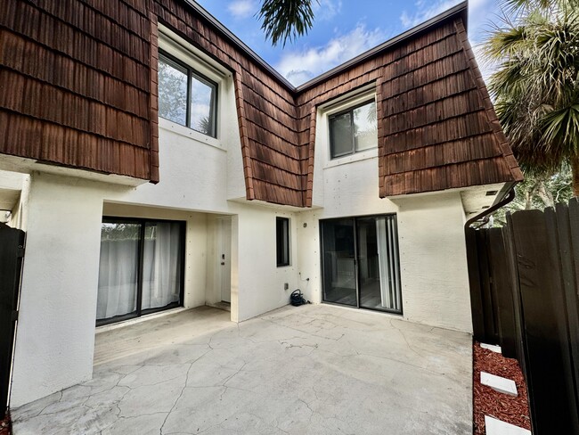 Photo - 2216 White Pine Cir